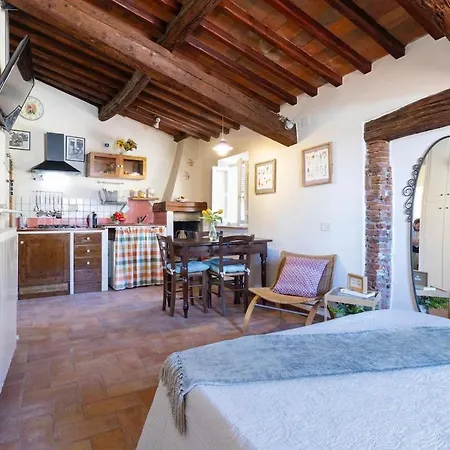 Your Tuscan Escape * Lucca